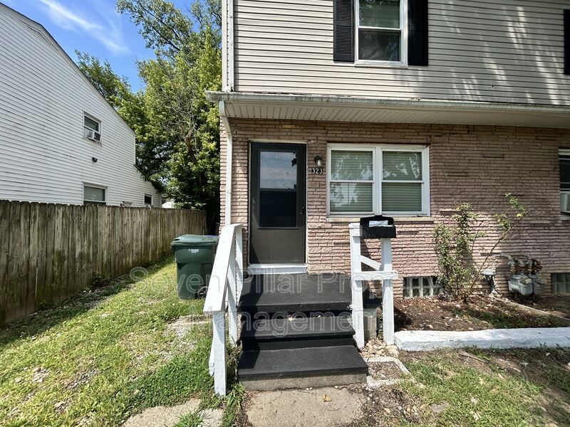Front of 323 S Napoleon Ave